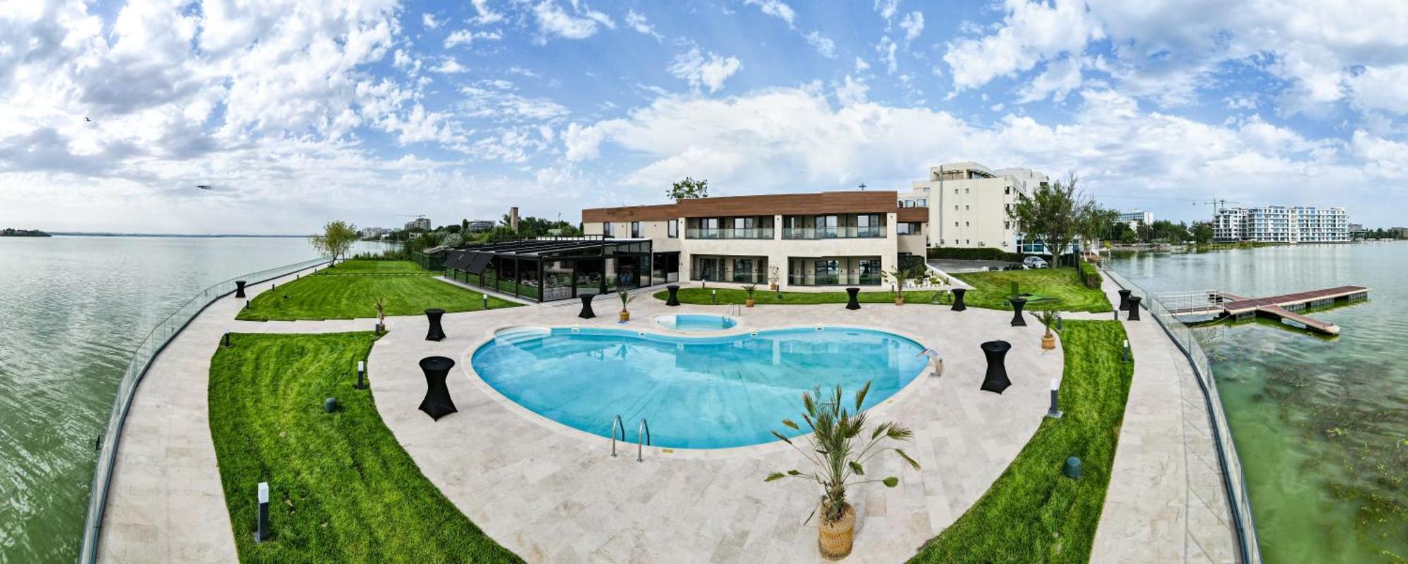 Belinda Adults Only 4* Mamaia