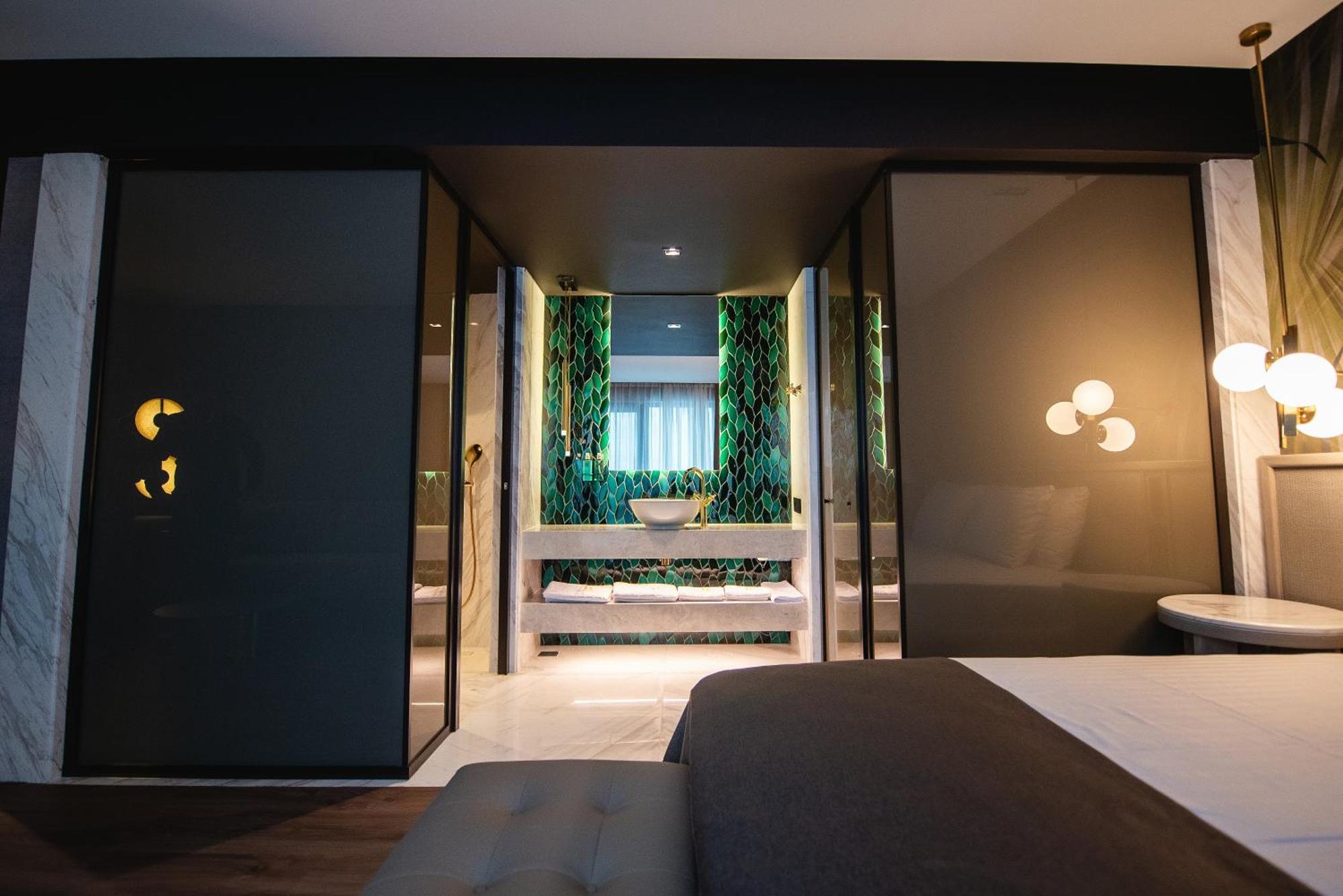 Belinda Adults Only 4* Mamaia